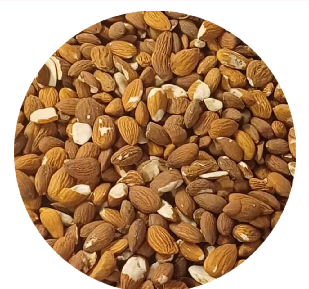 Almendra Daño